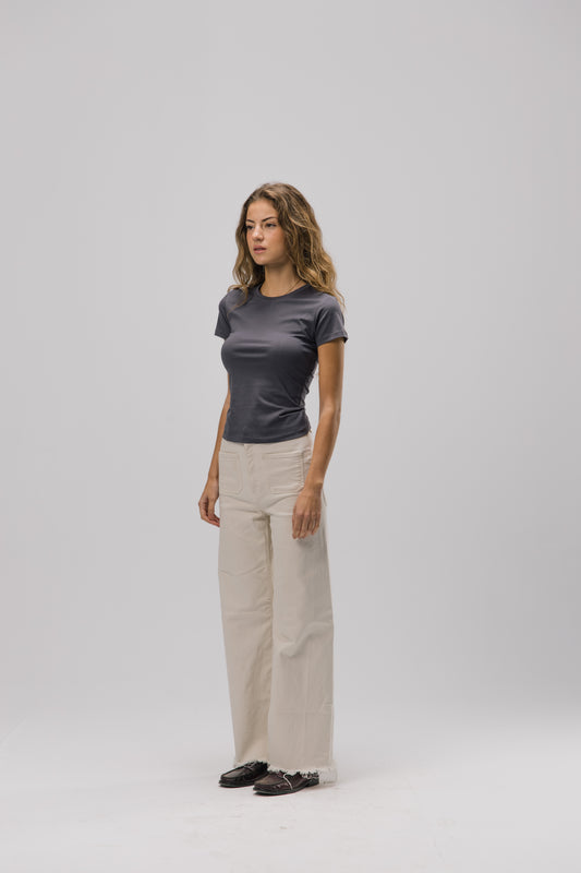 Form 019 / Essential Tee