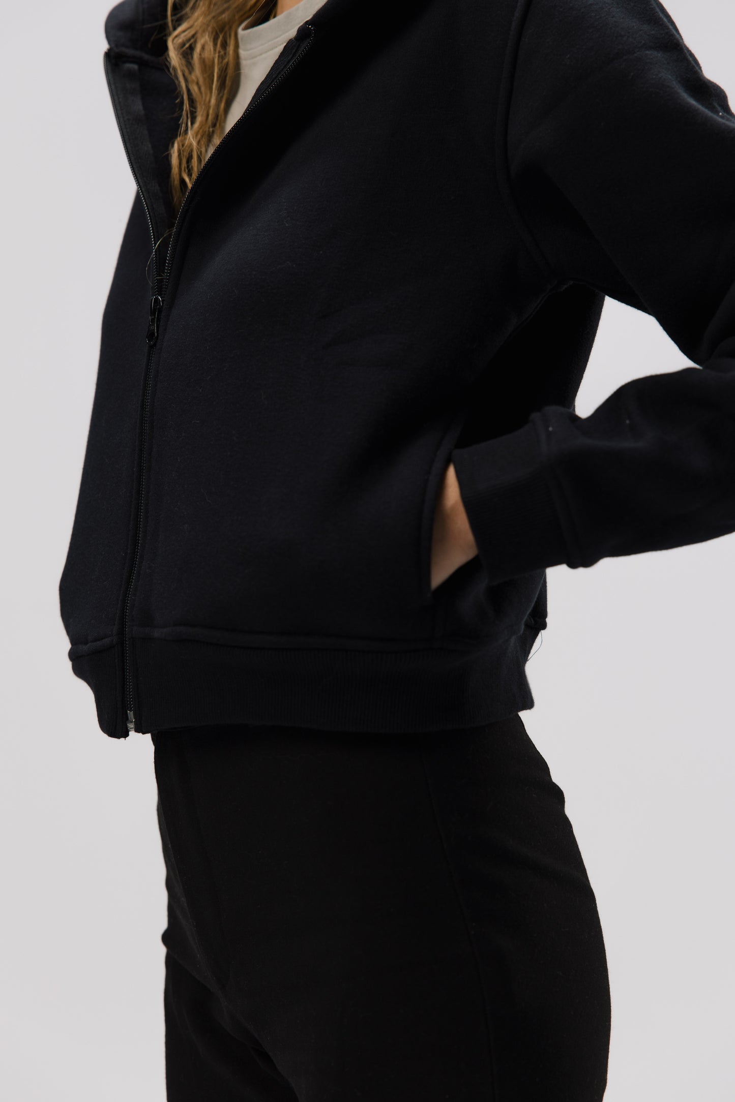 Form 014 / SoftForm™ Cropped Zip up