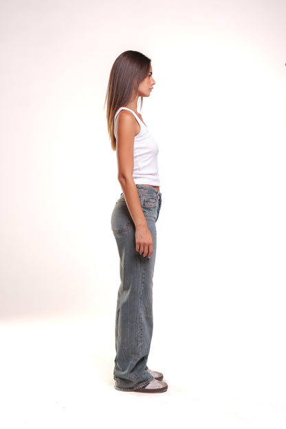Form 001 / Essential Tank  Square