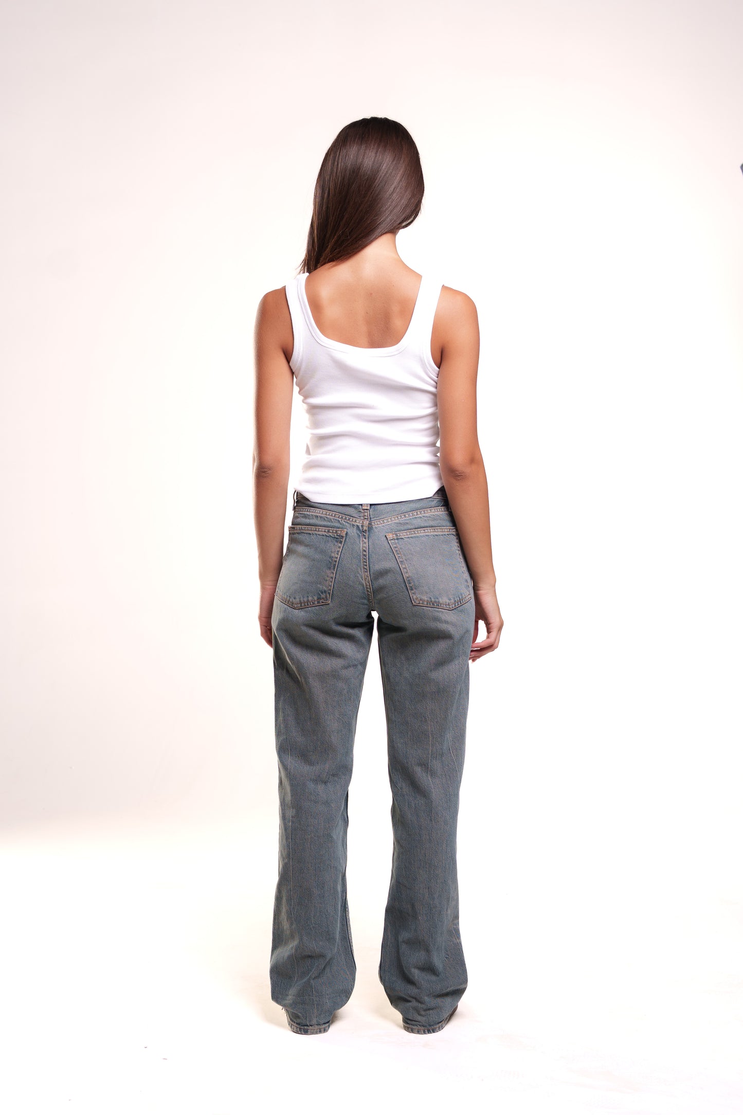 Form 001 / Essential Tank  Square