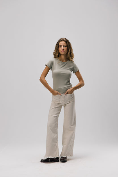 Form 019 / Essential Tee