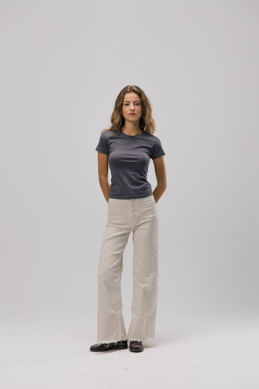 Form 019 / Essential Tee