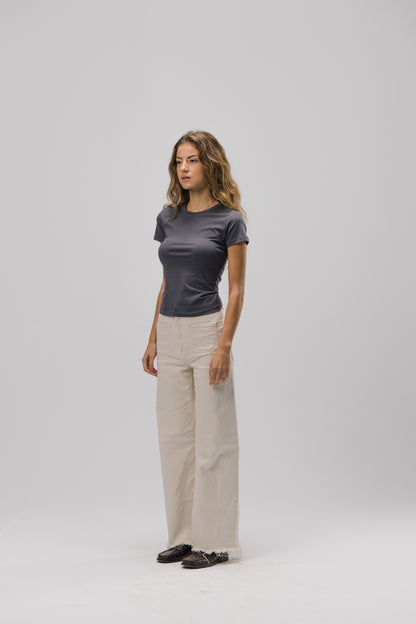 Form 019 / Essential Tee