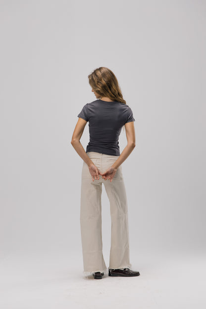 Form 019 / Essential Tee